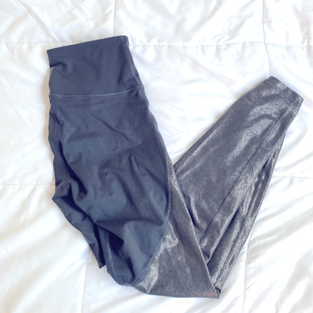 Athletic leggings (2 pairs) size medium.